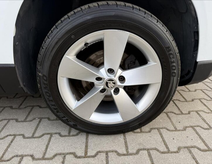 Škoda Karoq SUV / Terénní 1,6 l 85 kw