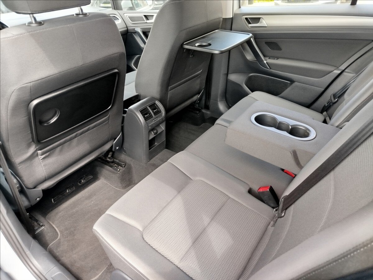 Volkswagen Golf Sportsvan MPV 2,0 l 110 kw