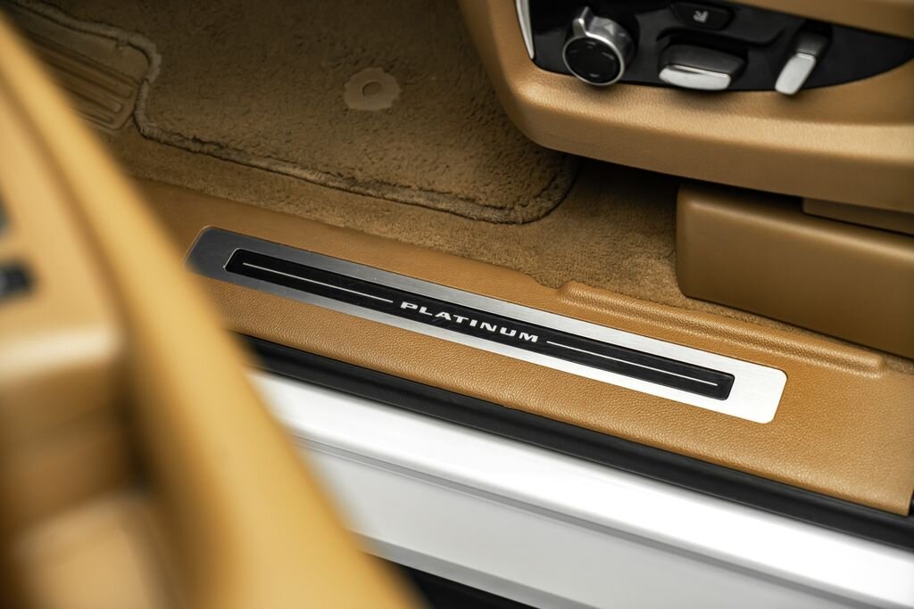 Cadillac Escalade SUV / Terénní 6,2 l 313 kw