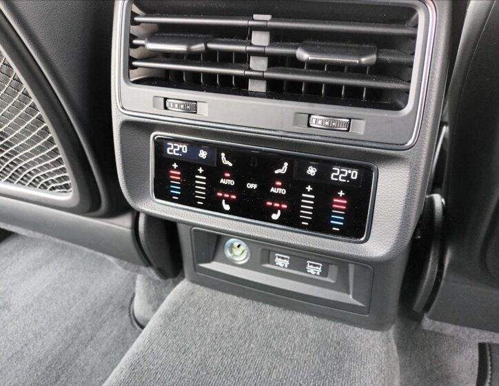 Audi SQ8 SUV / Terénní 4,0 l 320 kw