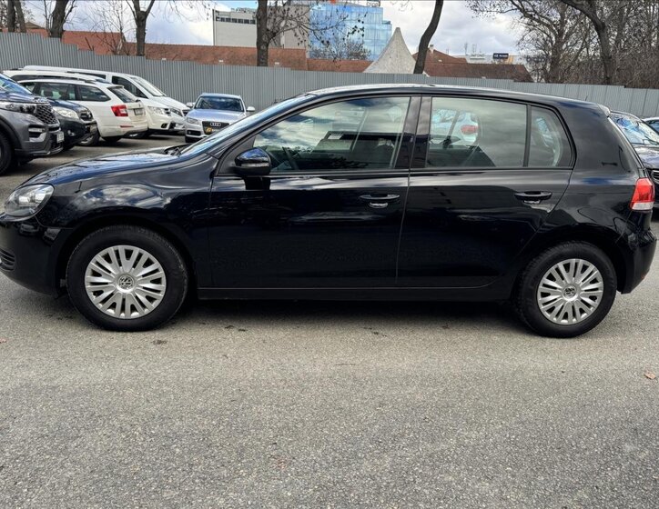 Volkswagen Golf Hatchback 1,6 l 77 kw