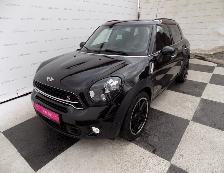 Mini Countryman 1