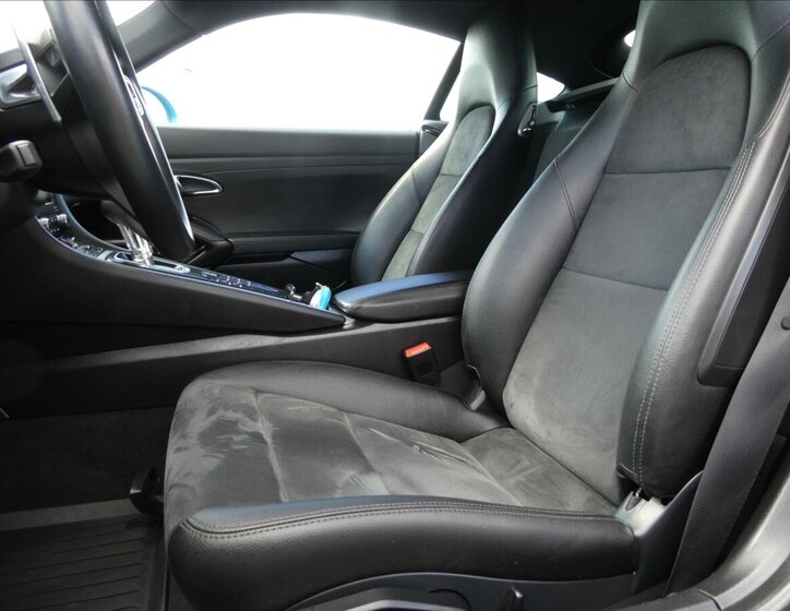 Porsche Cayman Kupé 2,5 l 257 kw