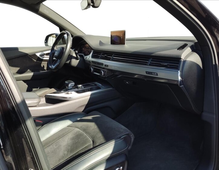 Audi Q7 SUV / Terénní 3,0 l 200 kw