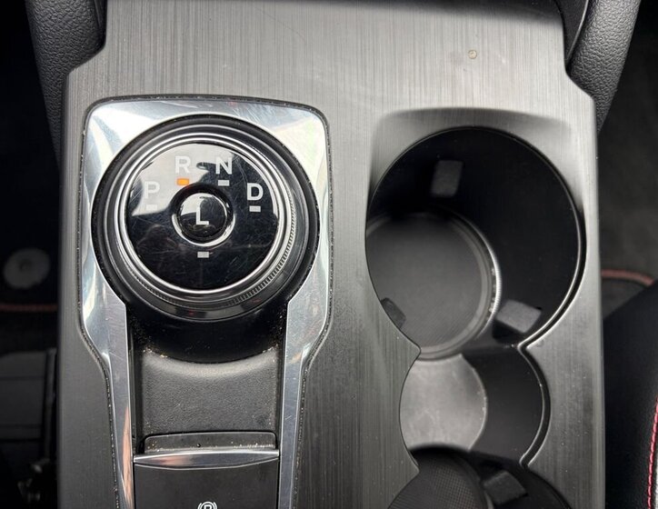 Ford Kuga SUV / Terénní 2,5 l 140 kw