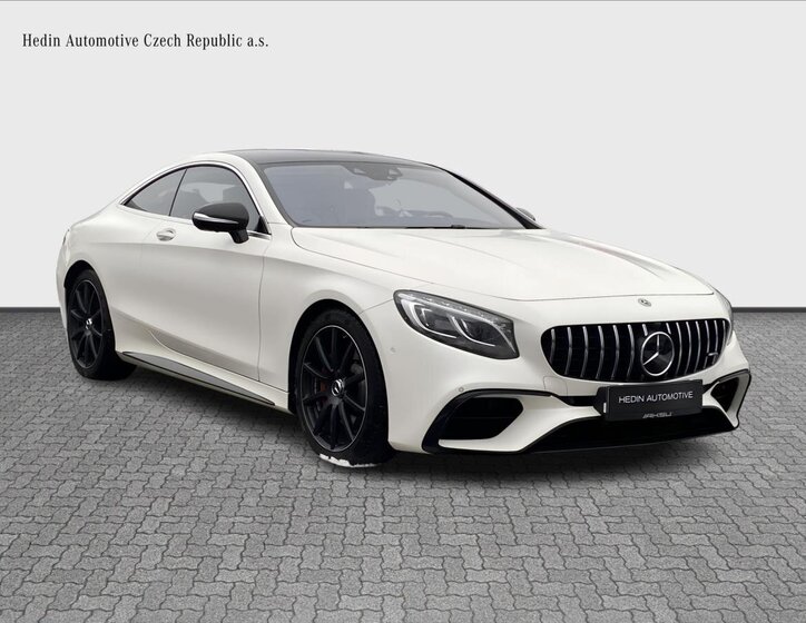 Mercedes-Benz Třídy S Kupé 4,0 l 450 kw