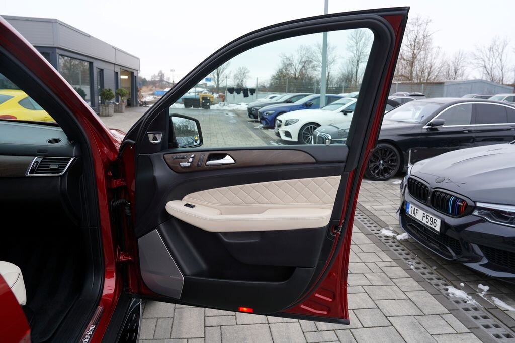 Mercedes-Benz GLS SUV 3,0 l 190 kw