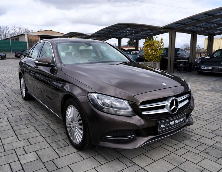 Mercedes-Benz Třídy C Sedan / Limuzína 1,6 l 115 kw