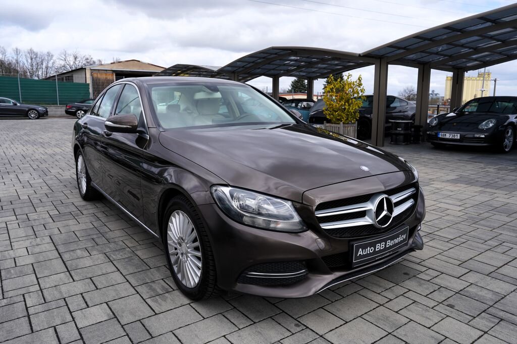 Mercedes-Benz Třídy C Sedan / Limuzína 1,6 l 115 kw
