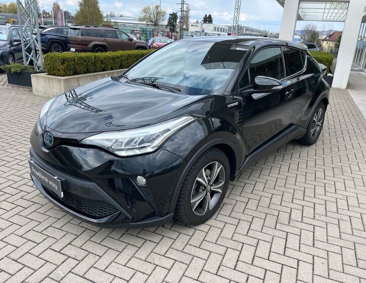 Toyota C-HR SUV / Terénní 1,8 l 72 kw