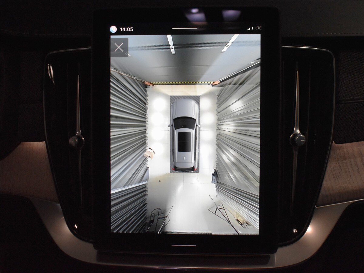 Volvo XC90 SUV 2,0 l 335 kw