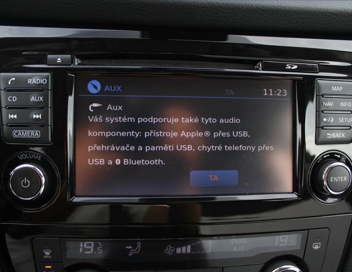 Nissan X-Trail SUV / Terénní 1,6 l 96 kw