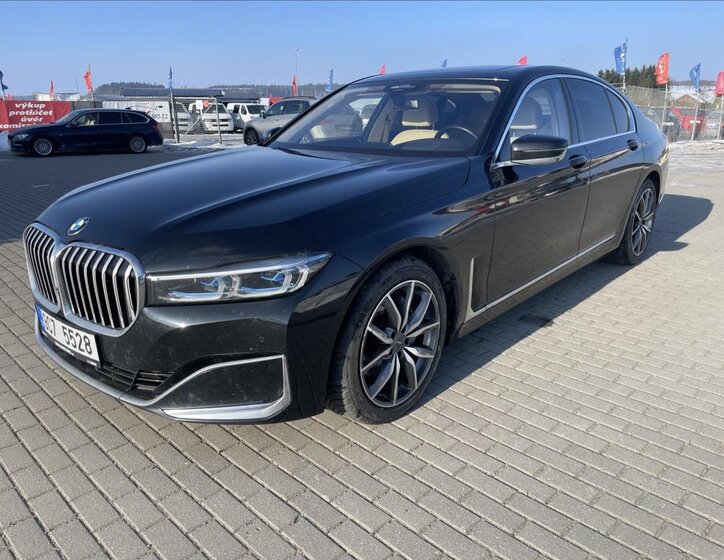 BMW Řada 7 Sedan 3,0 l 210 kw