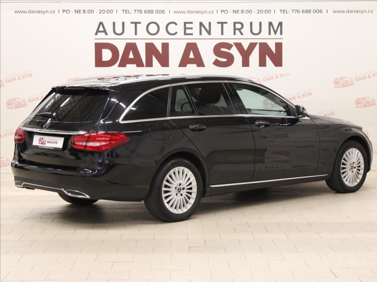 Mercedes-Benz Třídy C Kombi 2,0 l 135 kw