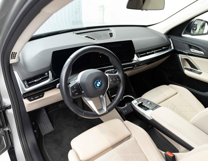 BMW iX1 SUV / Terénní 0,0 225 kw