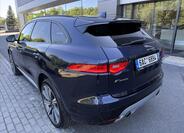 Jaguar F-Pace 10