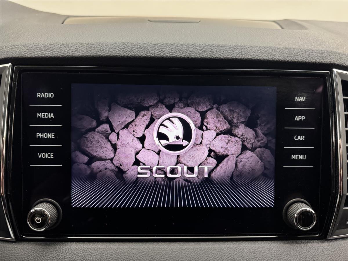 Škoda Karoq SUV / Terénní 2,0 l 110 kw