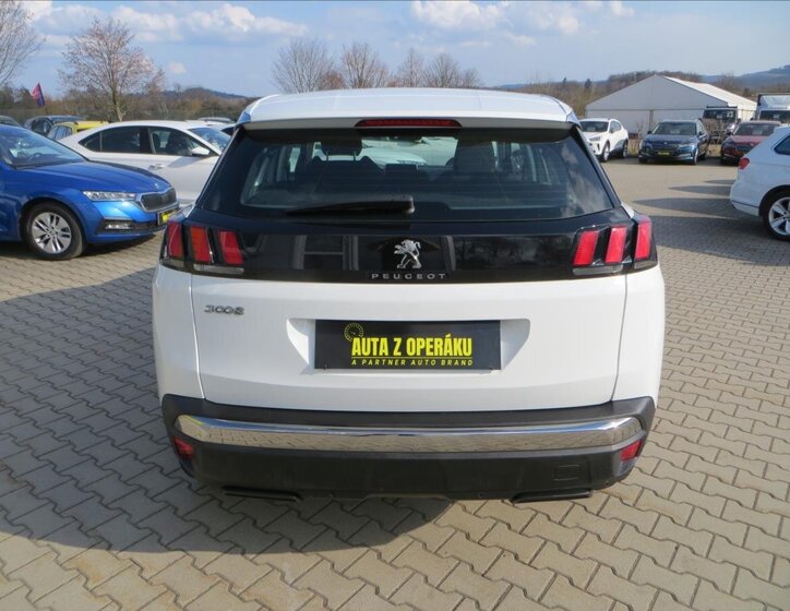 Peugeot 3008 SUV / Terénní 1,5 l 96 kw