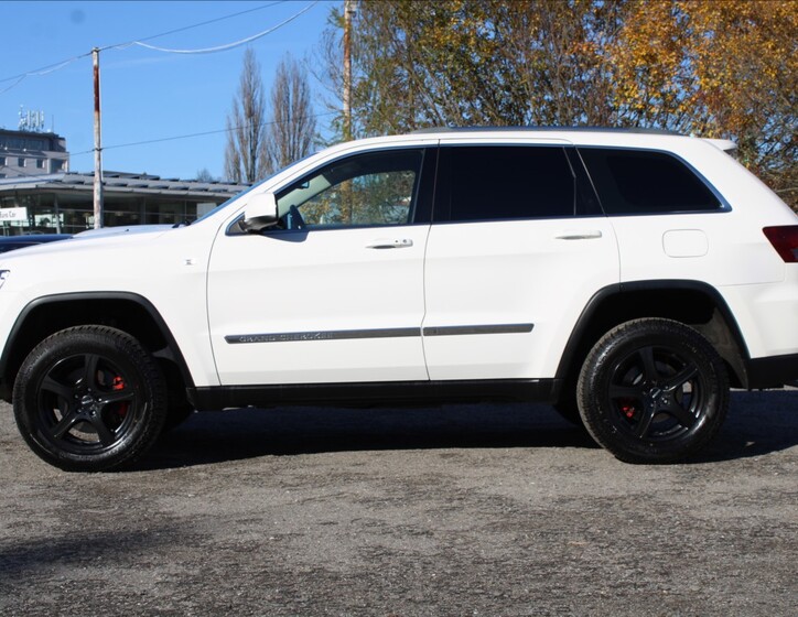 Jeep Grand Cherokee 8
