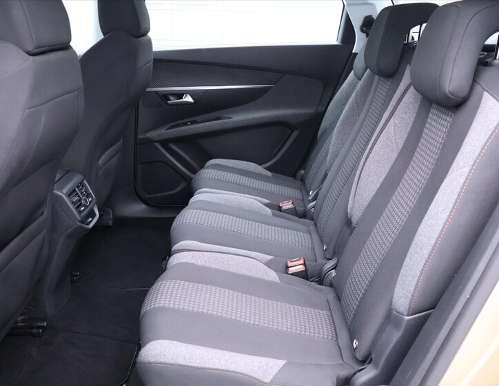 Peugeot 5008 SUV / Terénní 1,2 l 96 kw