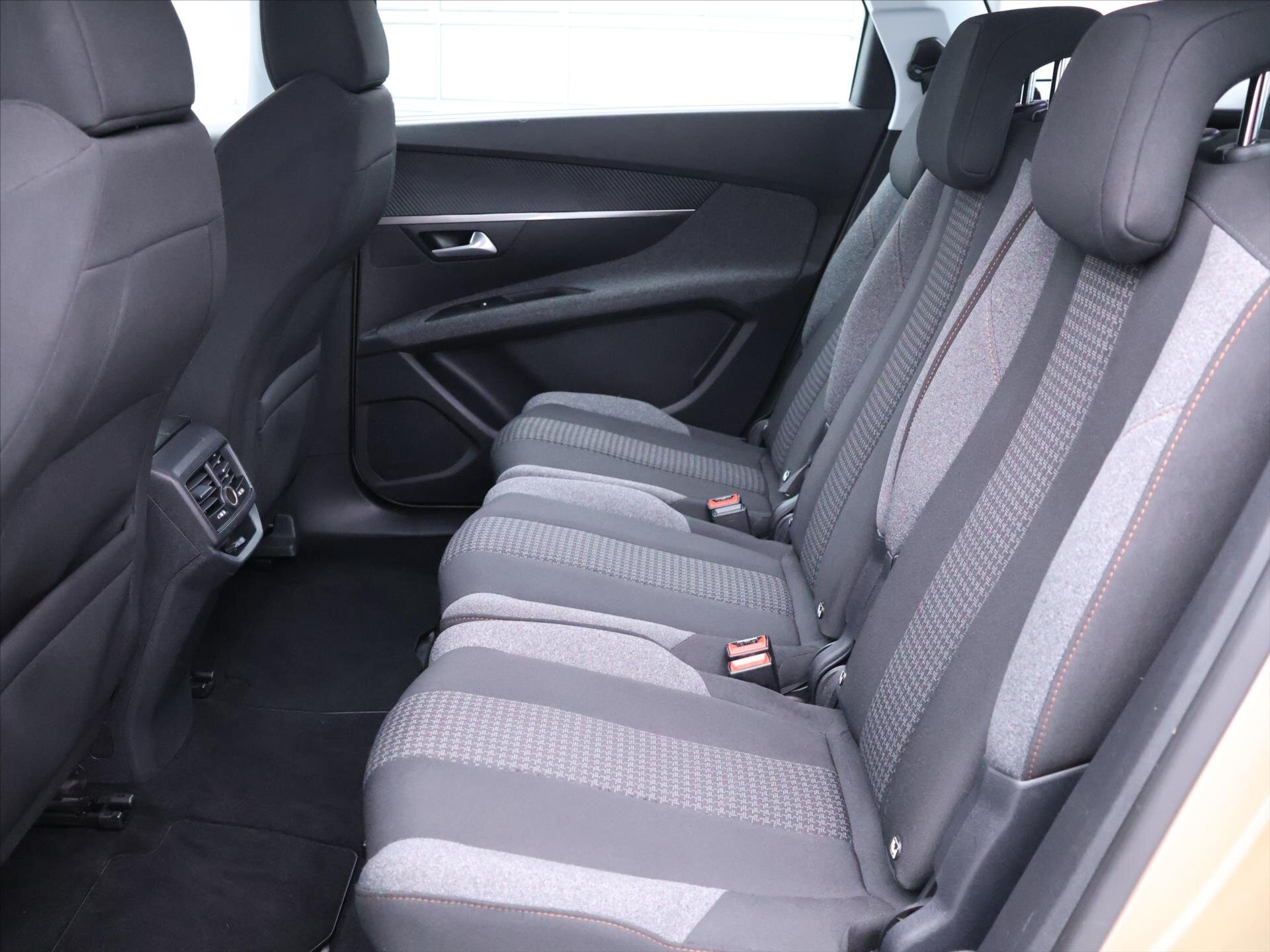 Peugeot 5008 SUV / Terénní 1,2 l 96 kw