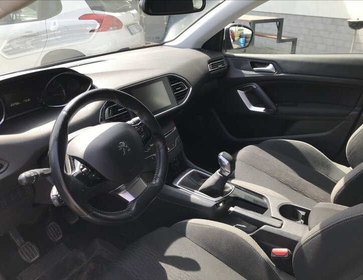 Peugeot 308 Kombi 1,2 l 81 kw