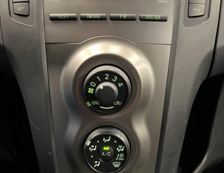 Toyota Yaris Hatchback 998,0 51 kw