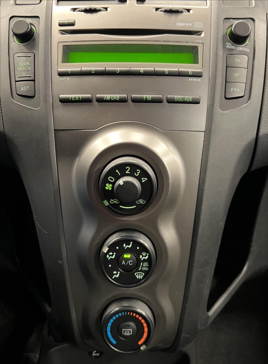 Toyota Yaris Hatchback 998,0 51 kw