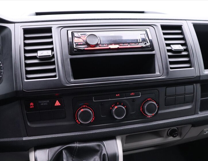 Volkswagen Transporter Skříň 2,0 l 75 kw