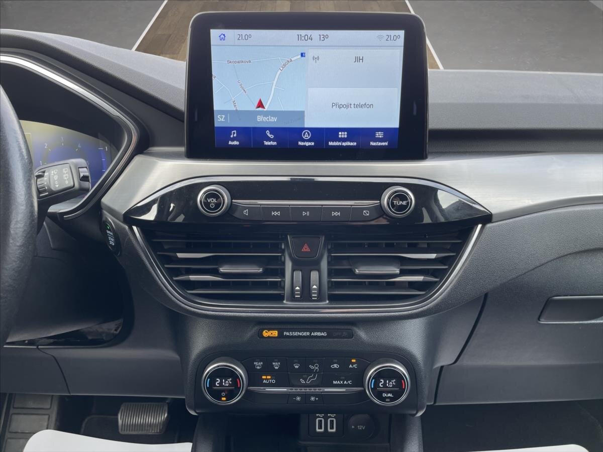 Ford Kuga SUV / Terénní 1,5 l 88 kw