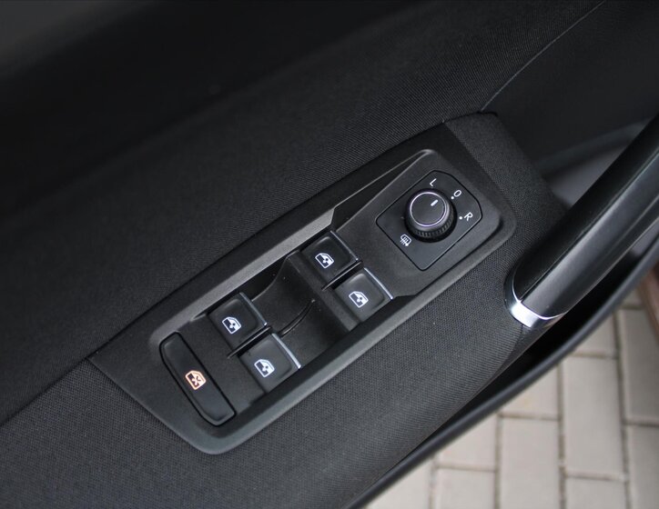 Volkswagen Touran 27