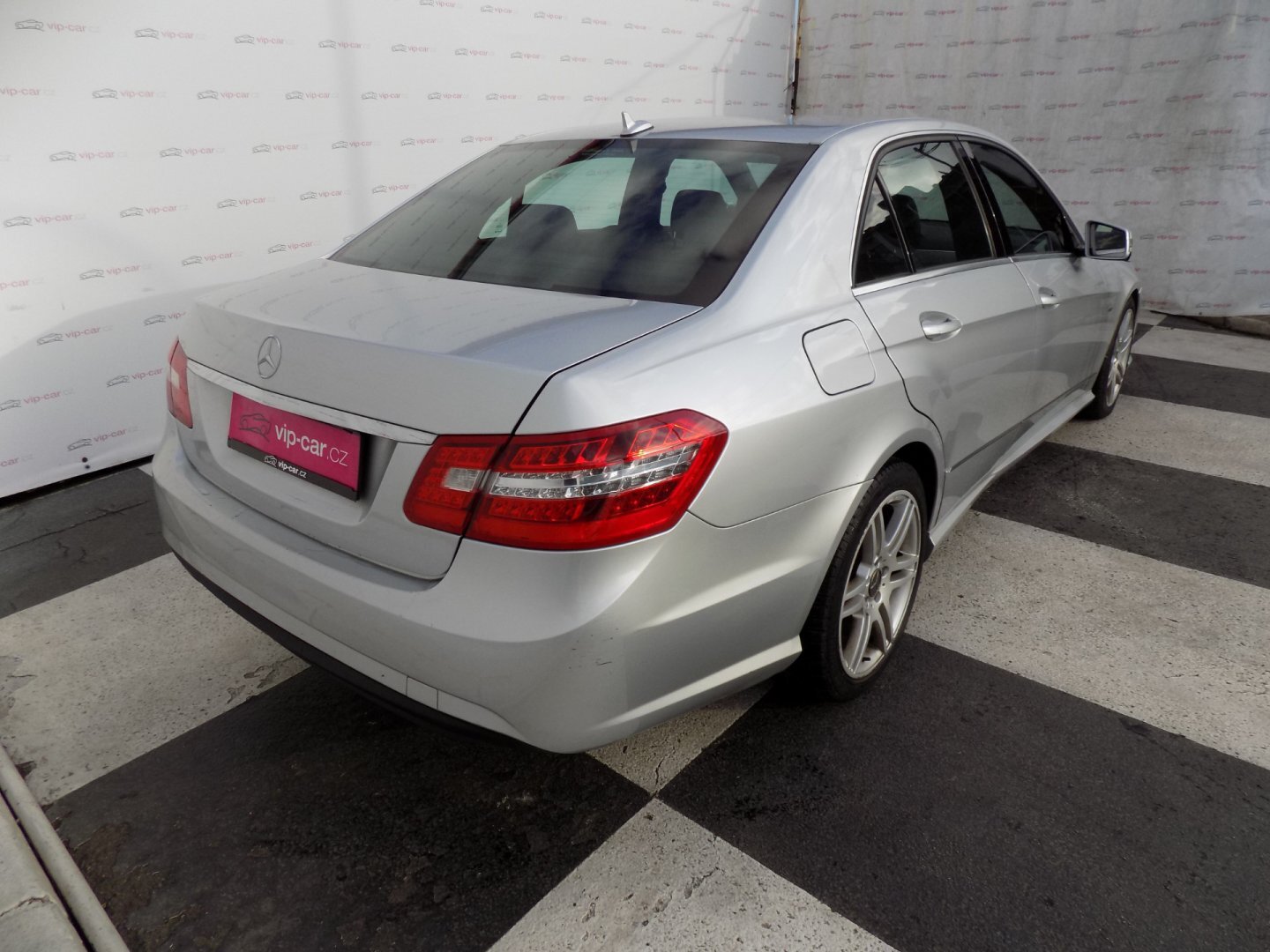 Mercedes-Benz Třídy E Sedan / Limuzína 2,1 l 125 kw