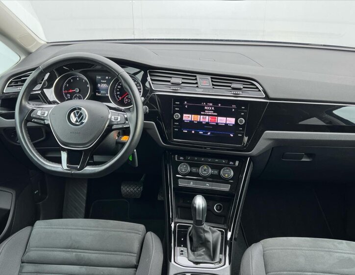 Volkswagen Touran Kombi 1,5 l 110 kw