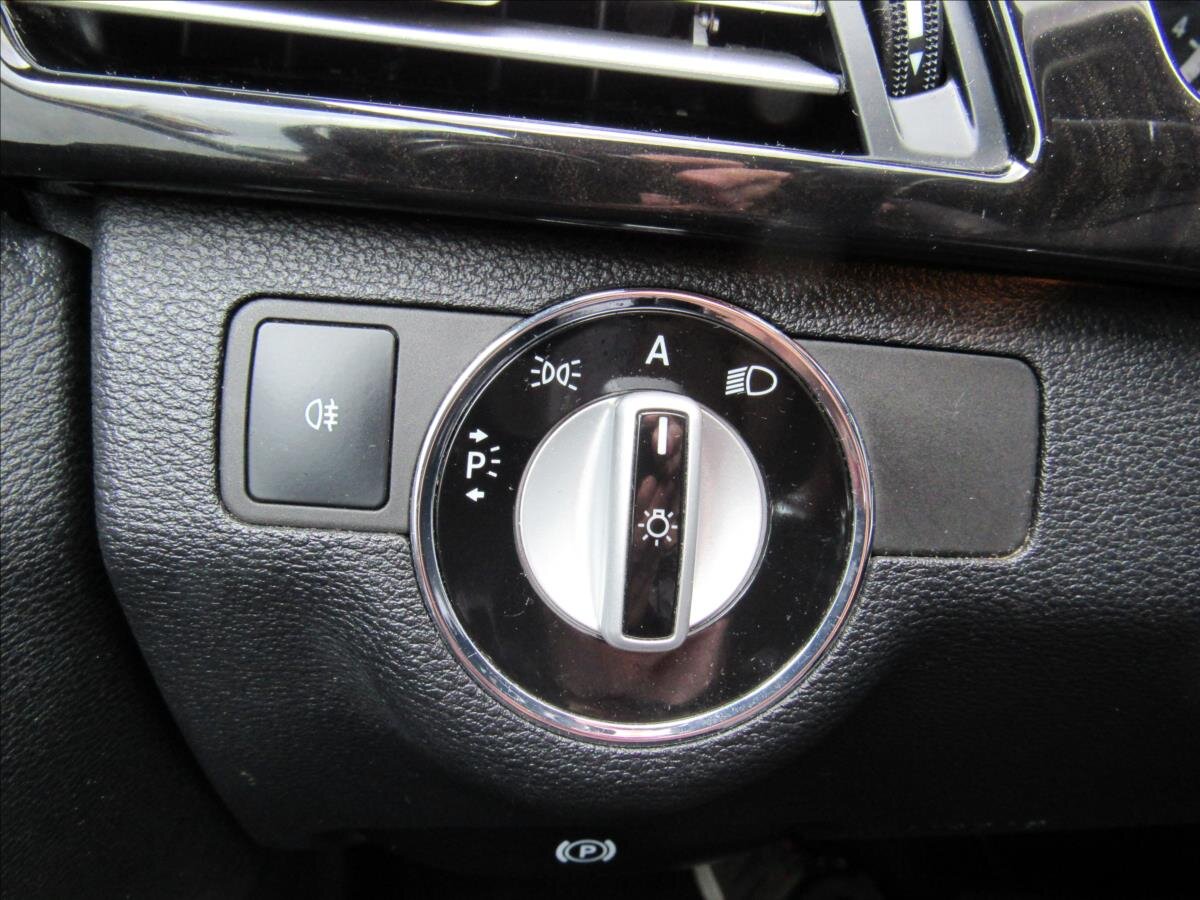 Mercedes-Benz Třídy E Kombi 2,1 l 125 kw