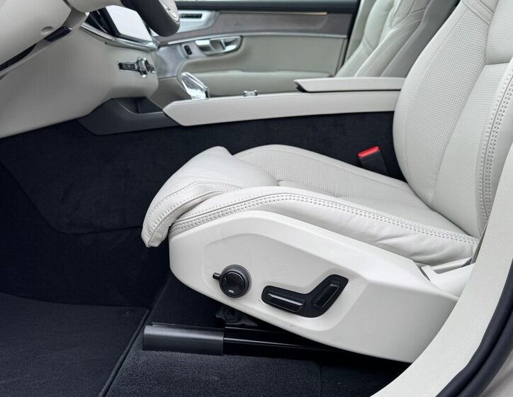 Volvo XC90 SUV / Terénní 2,0 l 184 kw