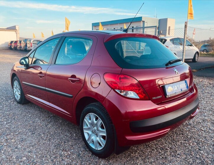 Peugeot 207 Hatchback 1,4 l 54 kw