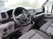 Volkswagen Crafter 9