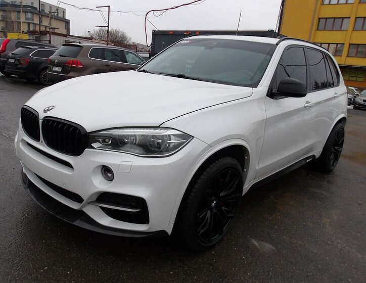 BMW X5 SUV 3,0 l 280 kw