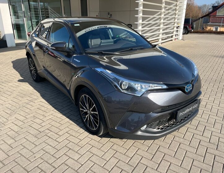 Toyota C-HR SUV / Terénní 1,8 l 72 kw