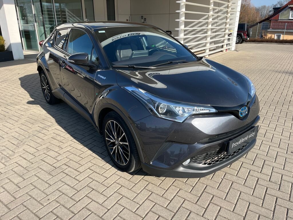 Toyota C-HR SUV / Terénní 1,8 l 72 kw