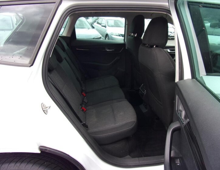 Škoda Karoq Kombi 999,0 85 kw