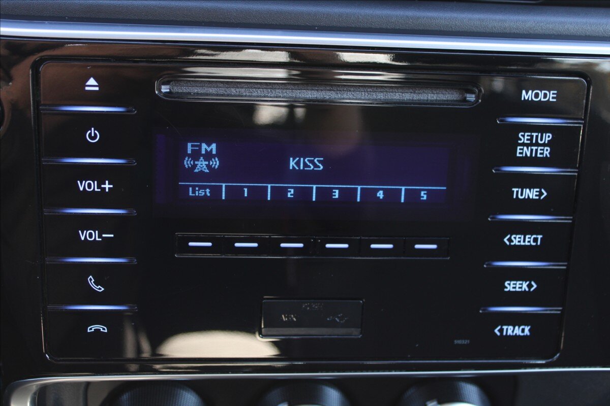 Toyota Corolla Sedan 1,6 l 97 kw