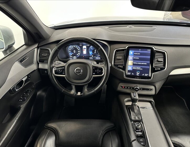 Volvo XC90 SUV 2,0 l 173 kw