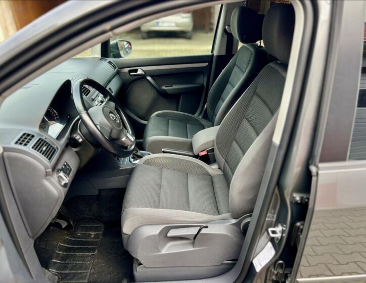 Volkswagen Touran MPV 1,6 l 77 kw