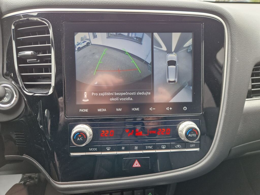 Mitsubishi Outlander SUV / Terénní 2,4 l 165 kw