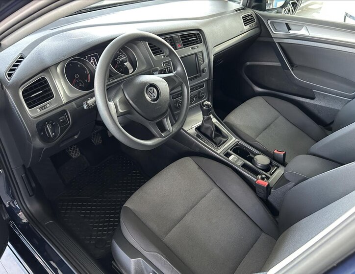 Volkswagen Golf Kombi 1,6 l 81 kw