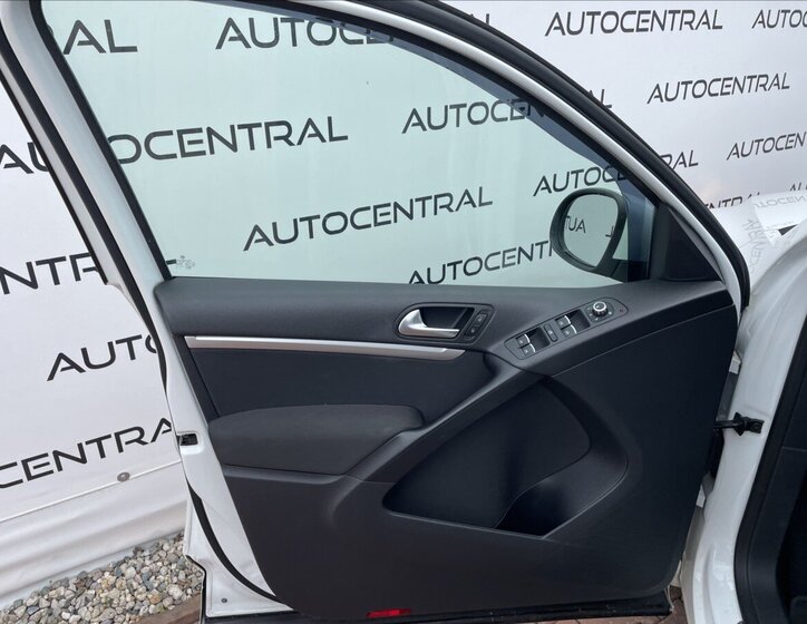 Volkswagen Tiguan SUV / Terénní 2,0 l 103 kw