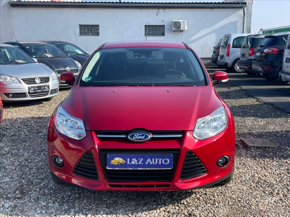 Ford Focus Hatchback 998,0 92 kw