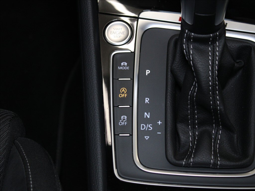 Volkswagen Golf Kombi 2,0 l 221 kw