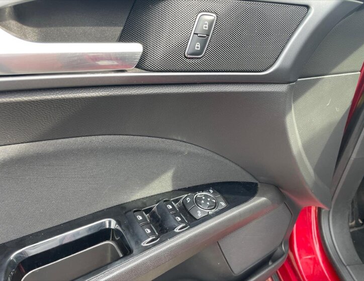 Ford Mondeo Hatchback 1,5 l 118 kw